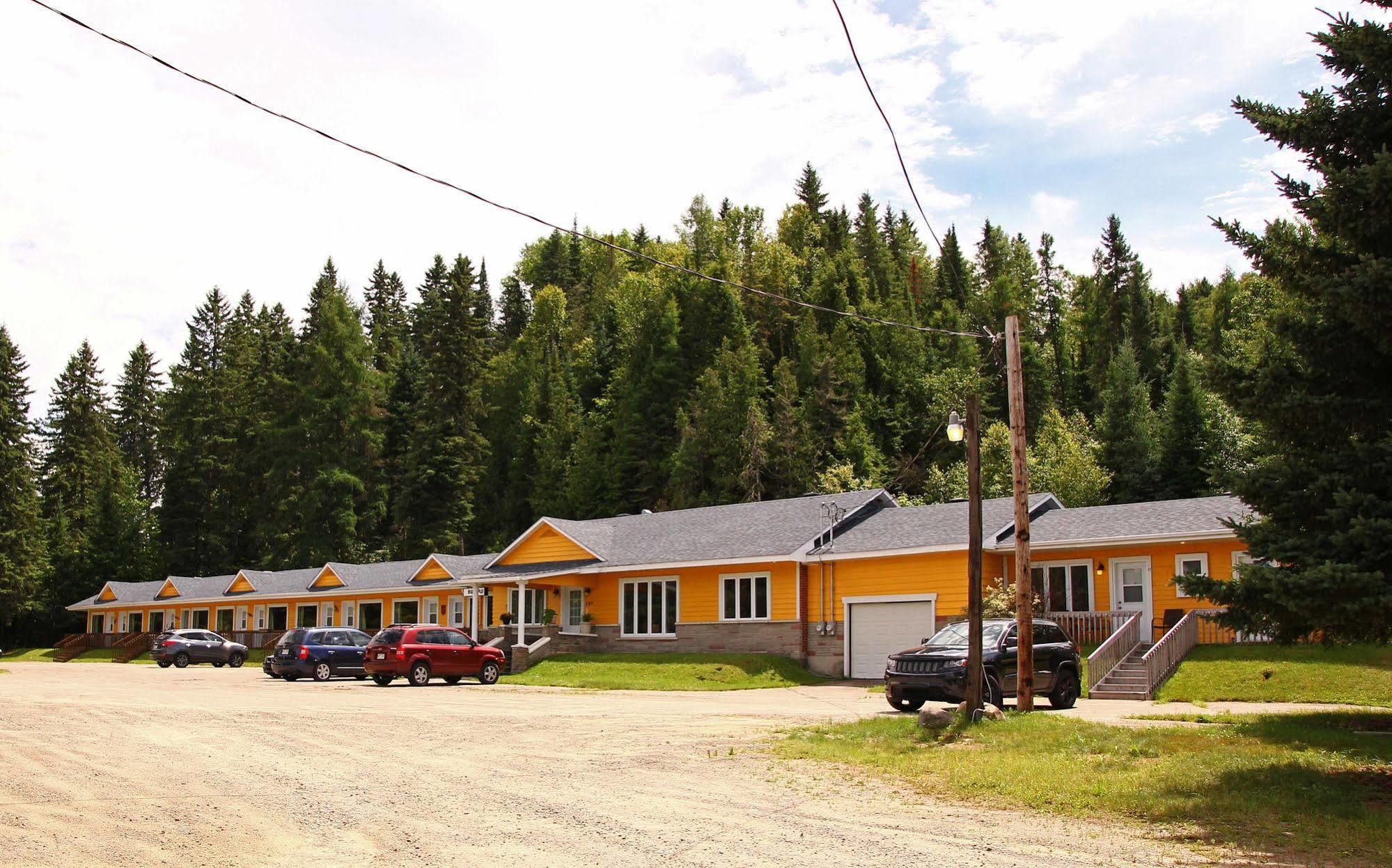 Motel 149 Монт-Тремблант Екстериор снимка